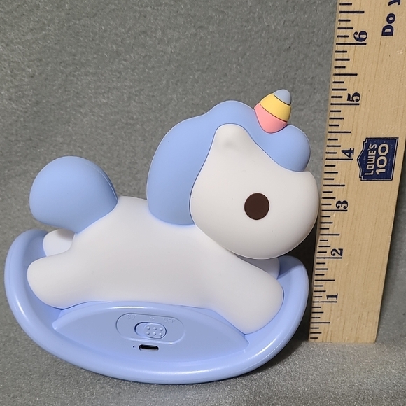 Rainbow Rocking Horse Blue & White Nursery Night Light LED USB Rechargeable NEW - Picture 8 of 11
